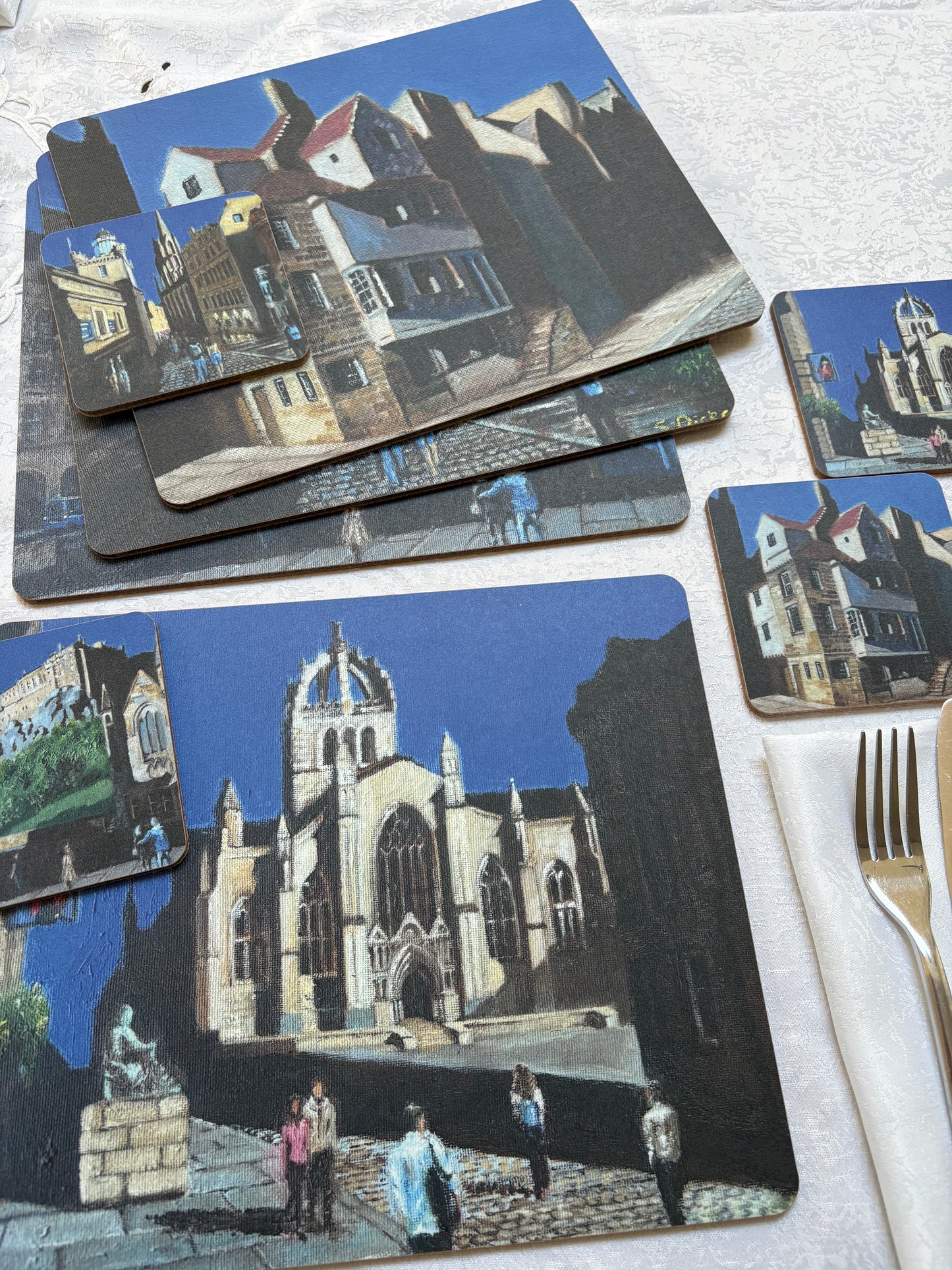 Edinburgh Dining Set - 4 Placemats & 4 Coasters